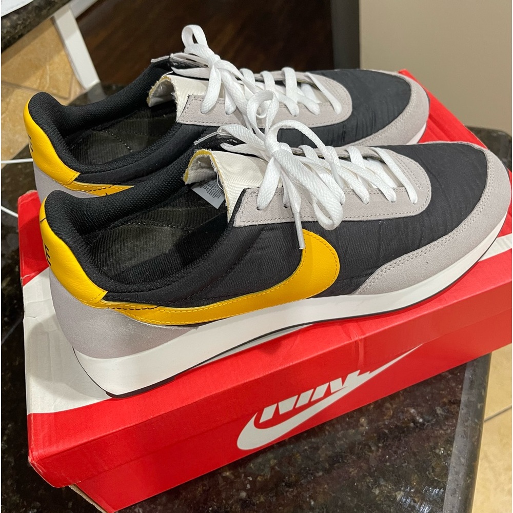 Men Nike shoe size 13